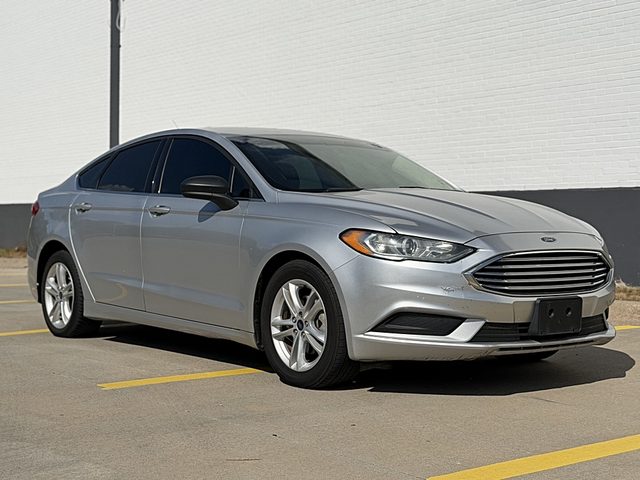 2018 Ford Fusion SE FWD photo
