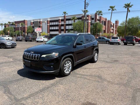 2019 Jeep Cherokee Latitude FWD photo