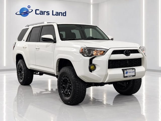 2018 Toyota 4Runner SR5 4WD photo