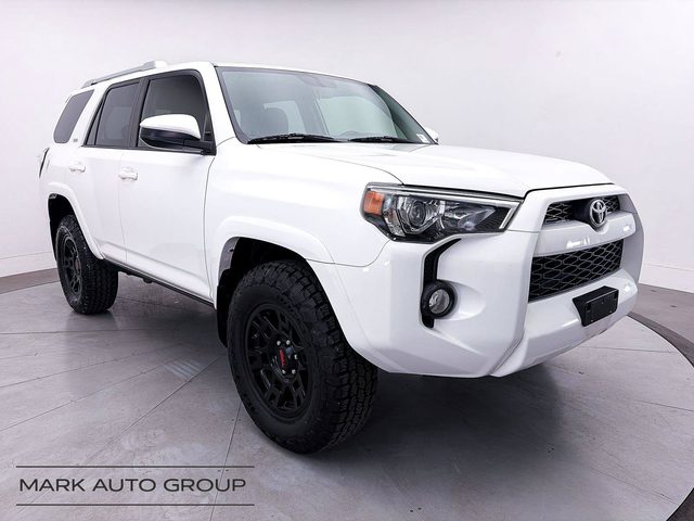 2018 Toyota 4Runner SR5 4WD photo