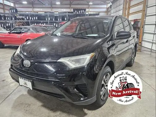 2018 Toyota RAV4 LE AWD photo