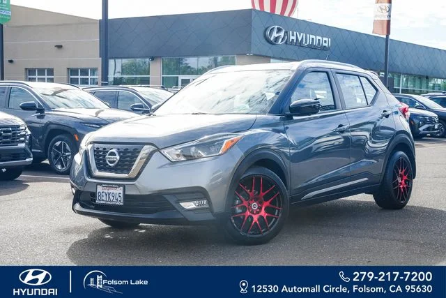 2018 Nissan Kicks SR FWD photo