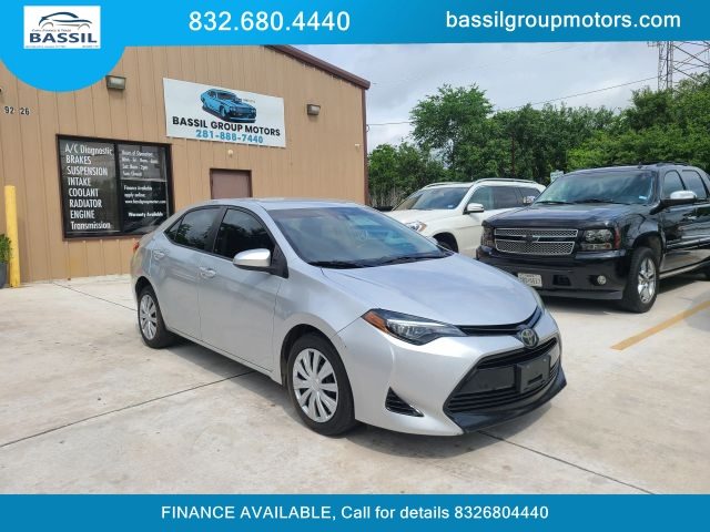 2017 Toyota Corolla LE FWD photo
