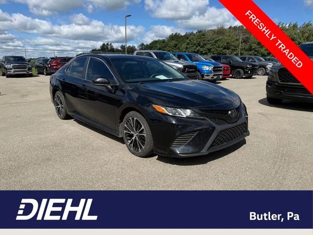 2018 Toyota Camry SE FWD photo