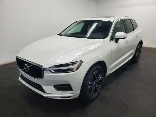 2019 Volvo XC60 Momentum AWD photo