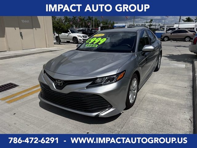 2018 Toyota Camry LE FWD photo