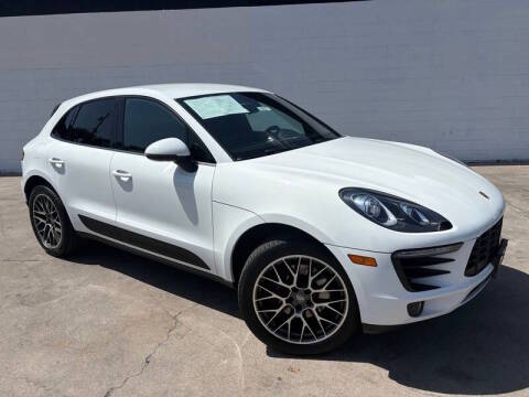 2018 Porsche Macan AWD photo