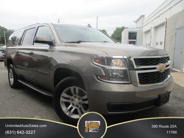 2018 Chevrolet Suburban LT 4WD photo