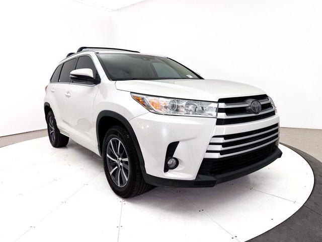 2018 Toyota Highlander XLE FWD photo