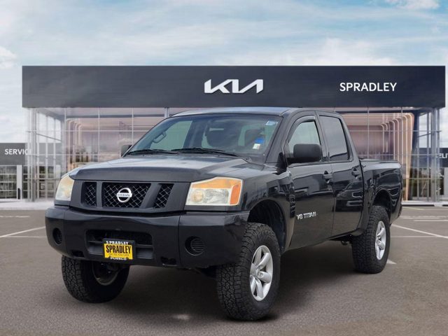 2015 Nissan Titan S 4WD photo