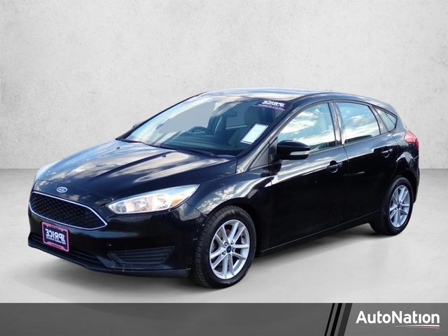 2017 Ford Focus SE FWD photo