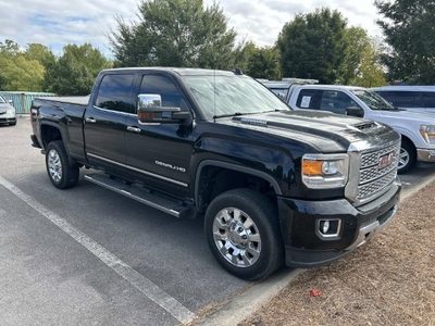 2019 GMC Sierra 2500HD Denali 4WD photo