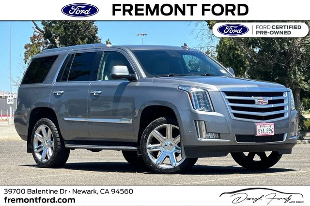 2019 Cadillac Escalade Luxury RWD photo