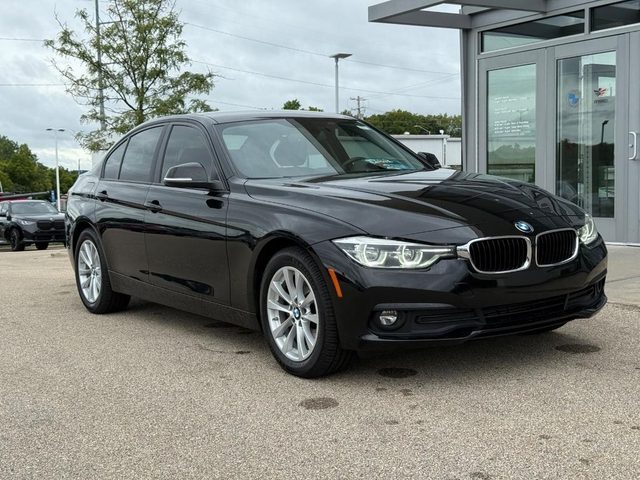 2018 BMW 3 Series 320i xDrive AWD photo