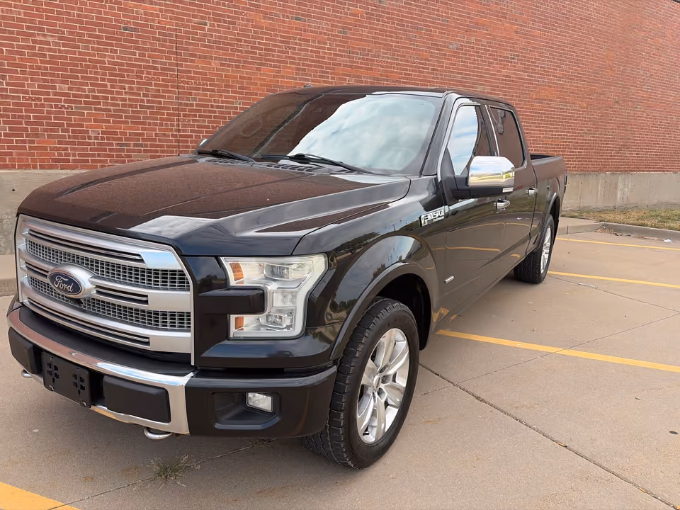 2015 Ford F-150 Platinum 4WD photo