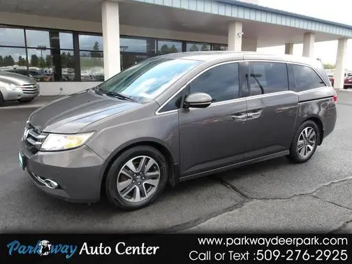 2015 Honda Odyssey Touring FWD photo