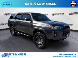 2018 Toyota 4Runner SR5 4WD photo