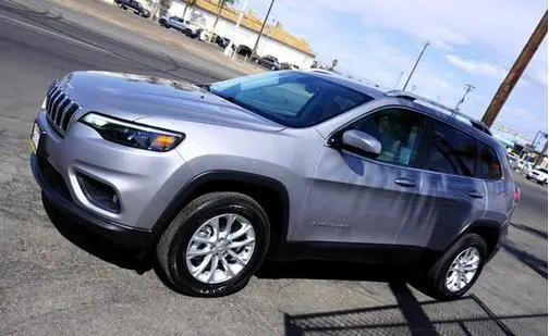 2019 Jeep Cherokee Latitude 4WD photo