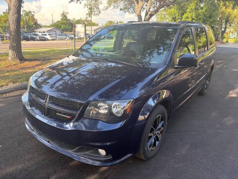 2017 Dodge Grand Caravan GT FWD photo
