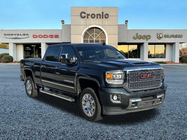 2019 GMC Sierra 2500HD Denali 4WD photo