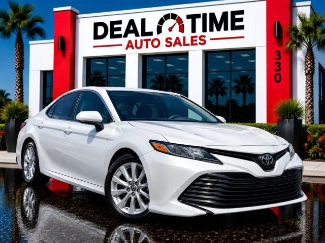 2018 Toyota Camry LE FWD photo