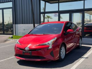 2018 Toyota Prius Two FWD photo