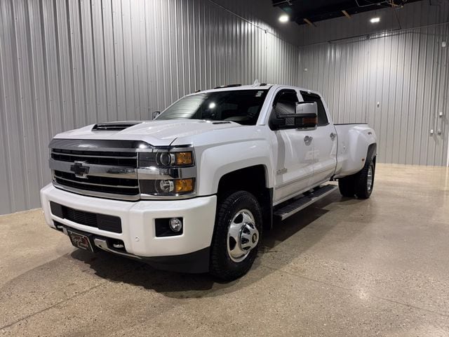 2019 Chevrolet Silverado 3500HD High Country 4WD photo