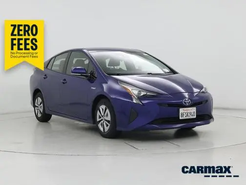 2018 Toyota Prius Three FWD photo