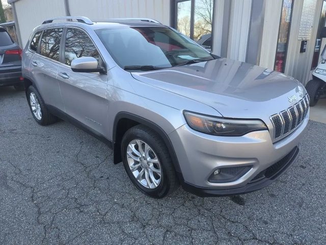 2019 Jeep Cherokee Latitude FWD photo