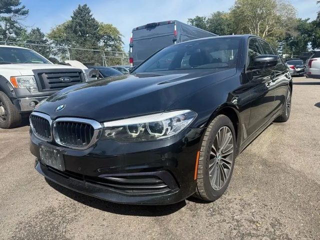2019 BMW 5 Series 530i xDrive AWD photo