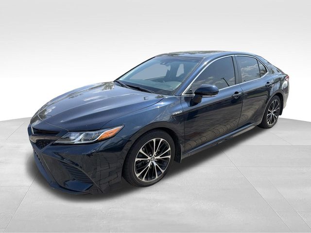 2018 Toyota Camry Hybrid SE FWD photo