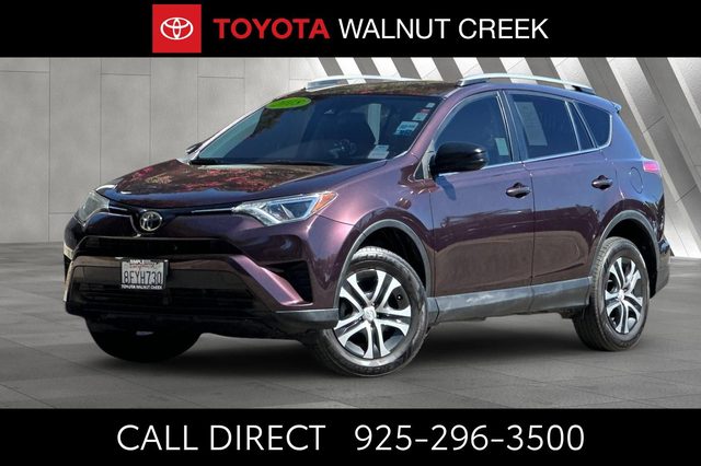 2018 Toyota RAV4 LE FWD photo
