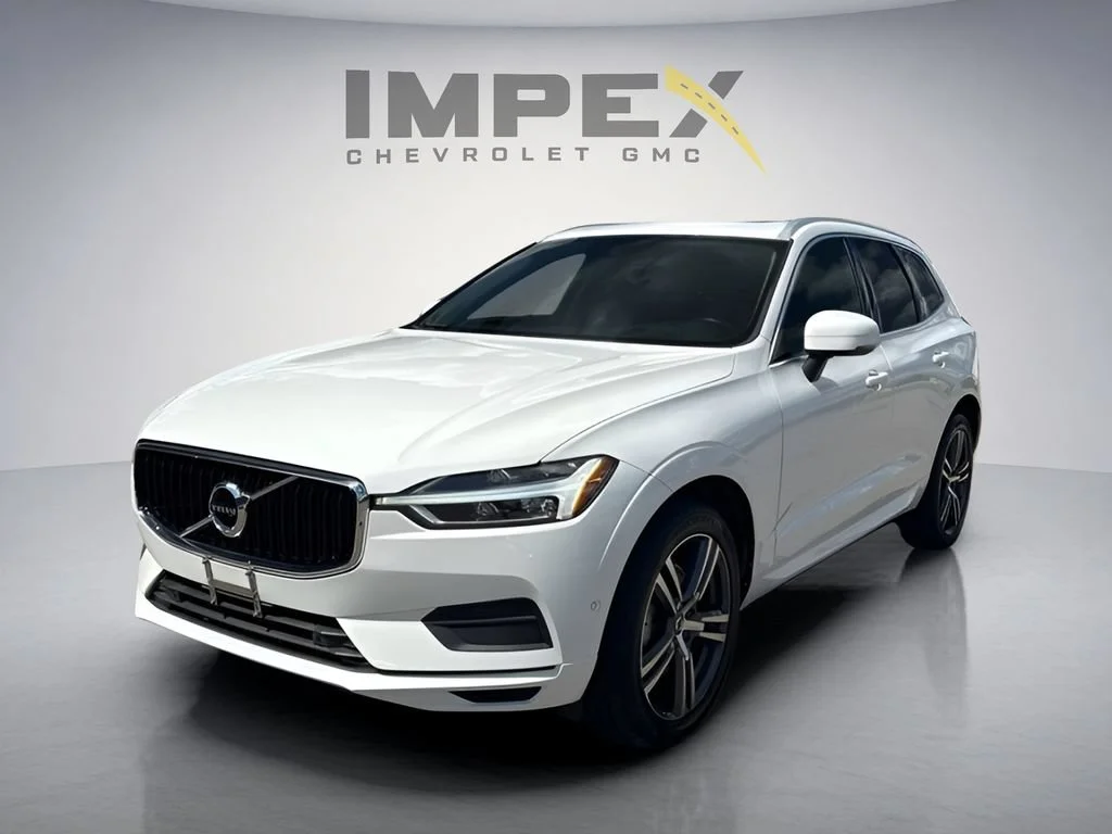 2019 Volvo XC60 Momentum AWD photo