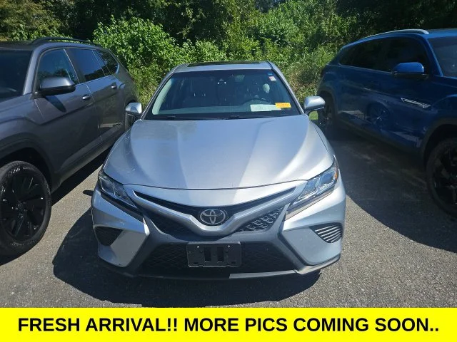 2018 Toyota Camry SE FWD photo
