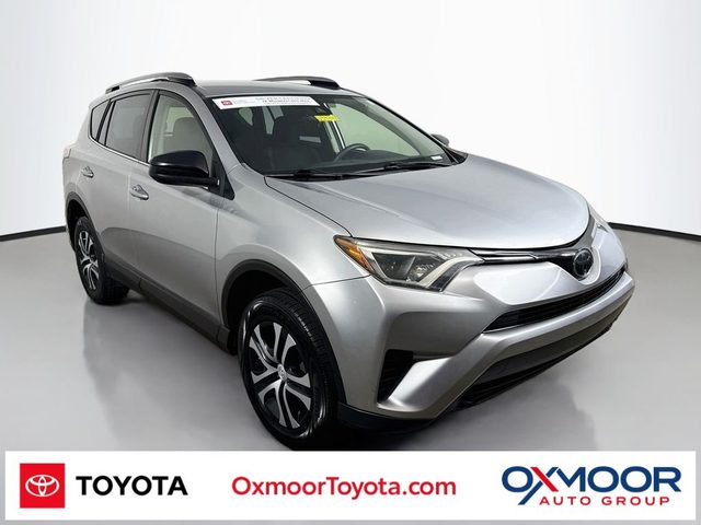 2018 Toyota RAV4 LE FWD photo