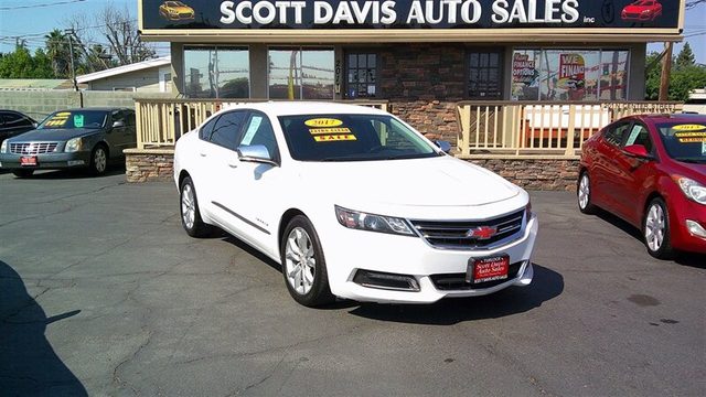 2017 Chevrolet Impala LT FWD photo