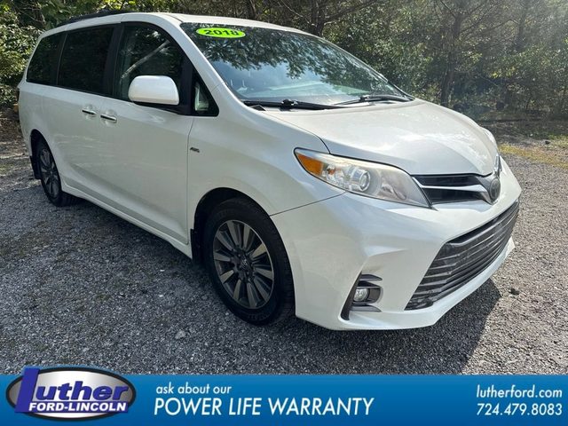 2018 Toyota Sienna XLE AWD photo