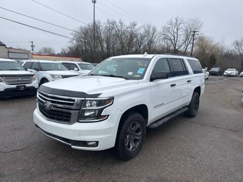 2019 Chevrolet Suburban LT 4WD photo