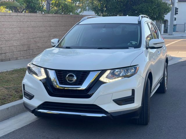 2018 Nissan Rogue SV FWD photo