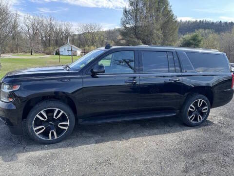 2019 Chevrolet Suburban LT 4WD photo