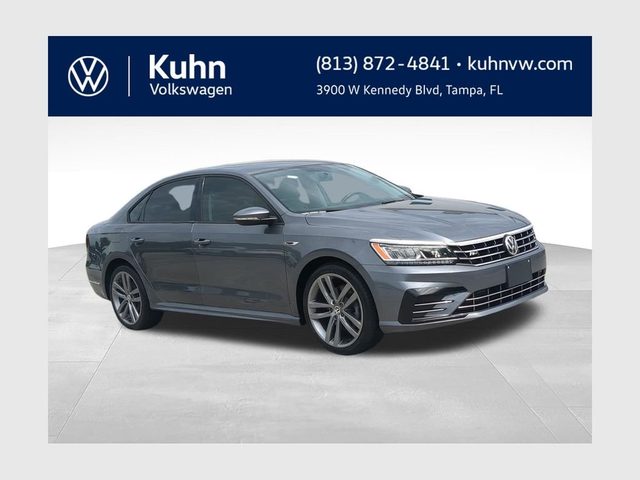 2018 Volkswagen Passat R-Line FWD photo