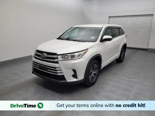 2018 Toyota Highlander LE FWD photo