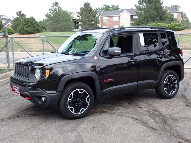 2017 Jeep Renegade Trailhawk 4WD photo
