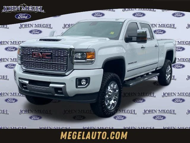 2019 GMC Sierra 2500HD Denali 4WD photo
