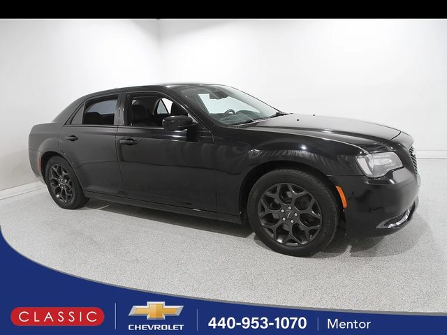 2019 Chrysler 300 Touring AWD photo