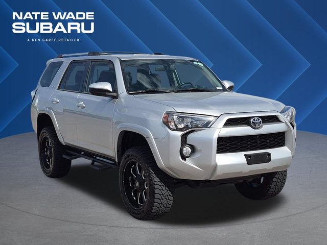 2019 Toyota 4Runner SR5 4WD photo