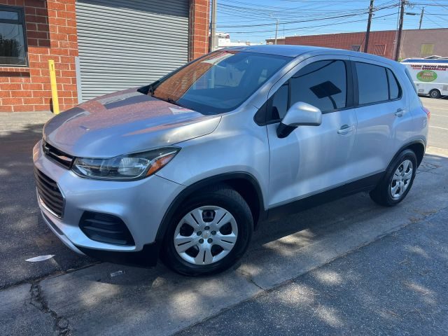 2019 Chevrolet Trax LS FWD photo