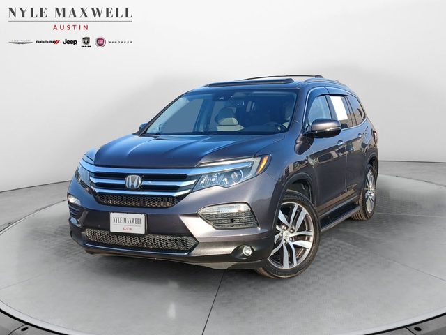 2017 Honda Pilot Touring FWD photo