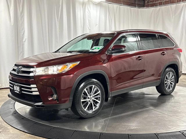 2019 Toyota Highlander XLE AWD photo