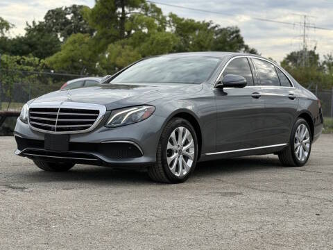 2019 Mercedes-Benz E-Class E 300 AWD photo
